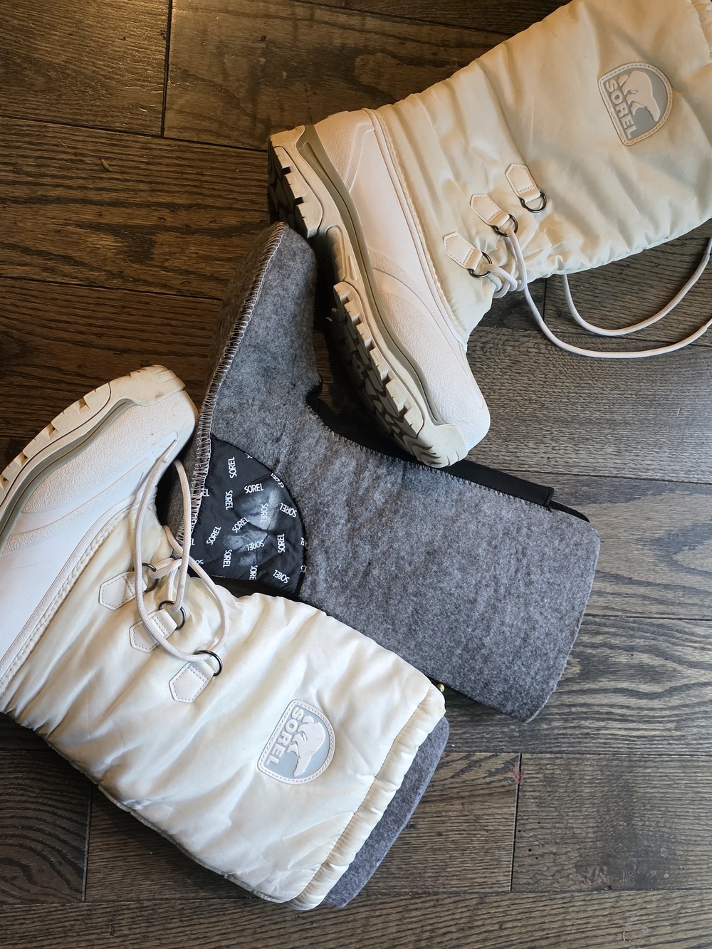 Sorel White Winter Snow Boots - Insulated Waterproof Design